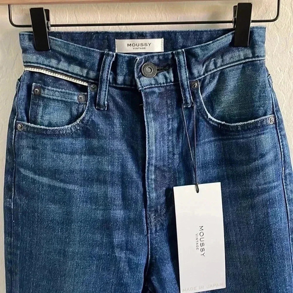 Moussy MV Emma Cropped Flare- Hi Jeans - Picture 3 of 11